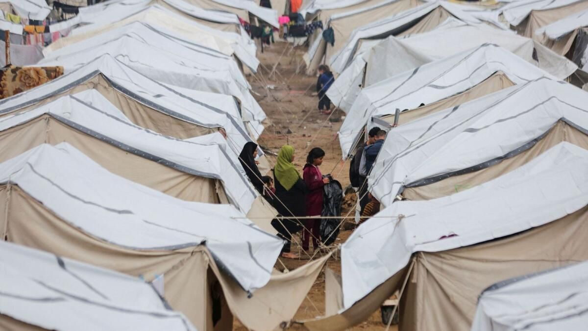 İsrail Grevleri Hızlandırırken Yerinden Edilmiş Gazzelilerin Çadırlarını Sağanak Yağdırdı