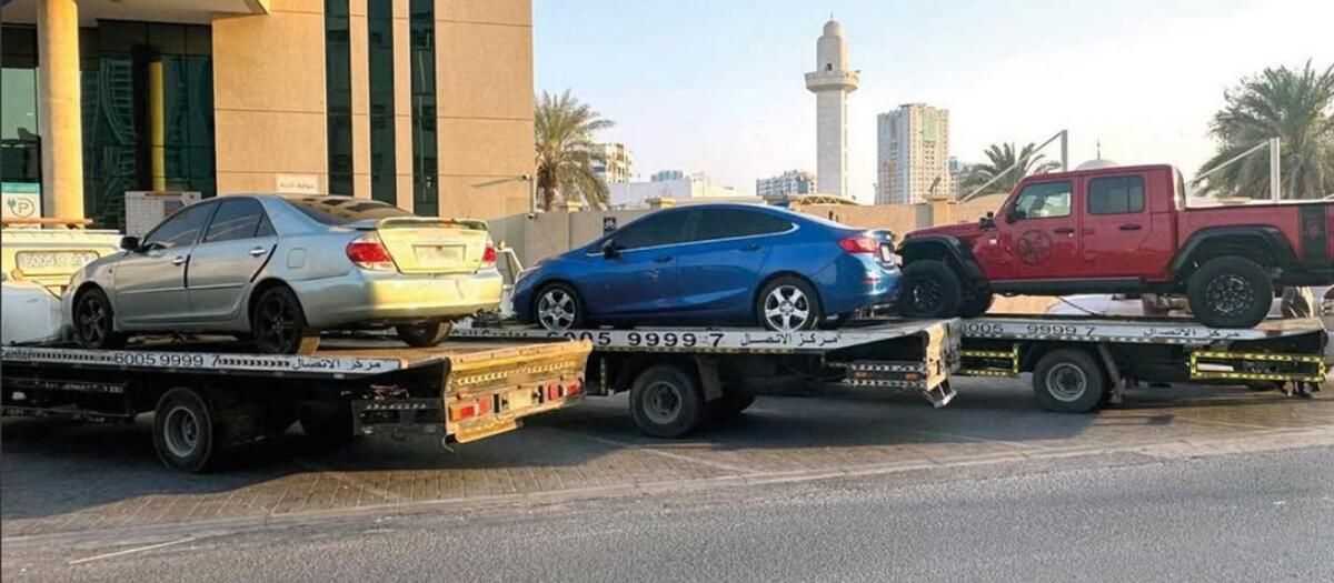 Ajman Polisi Araçlara El Koydu, Ulusal Gün Trafiğini İhlal Ettiği için Para Cezası Verdi, Kutlama Kuralları