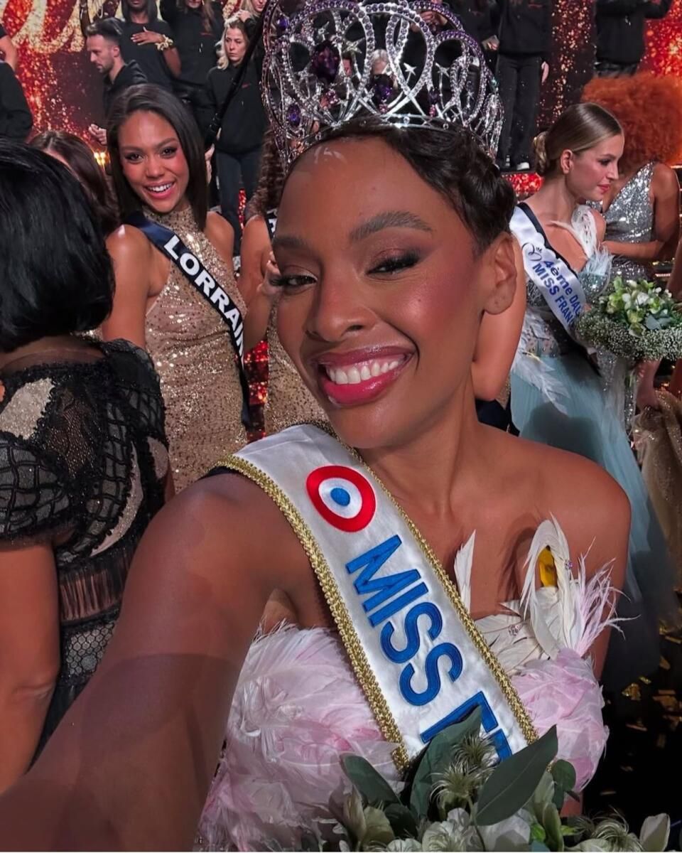 Bakın: 34 Yaşındaki Kadın, Yaş Kuralı Değiştikçe Miss France Unvanını Kazandı