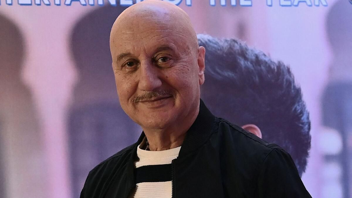 Anupam Kher, Mumbai'de Onu Oyuncu, Birey Olarak Şekillendiren Yerleri Ziyaret Ediyor