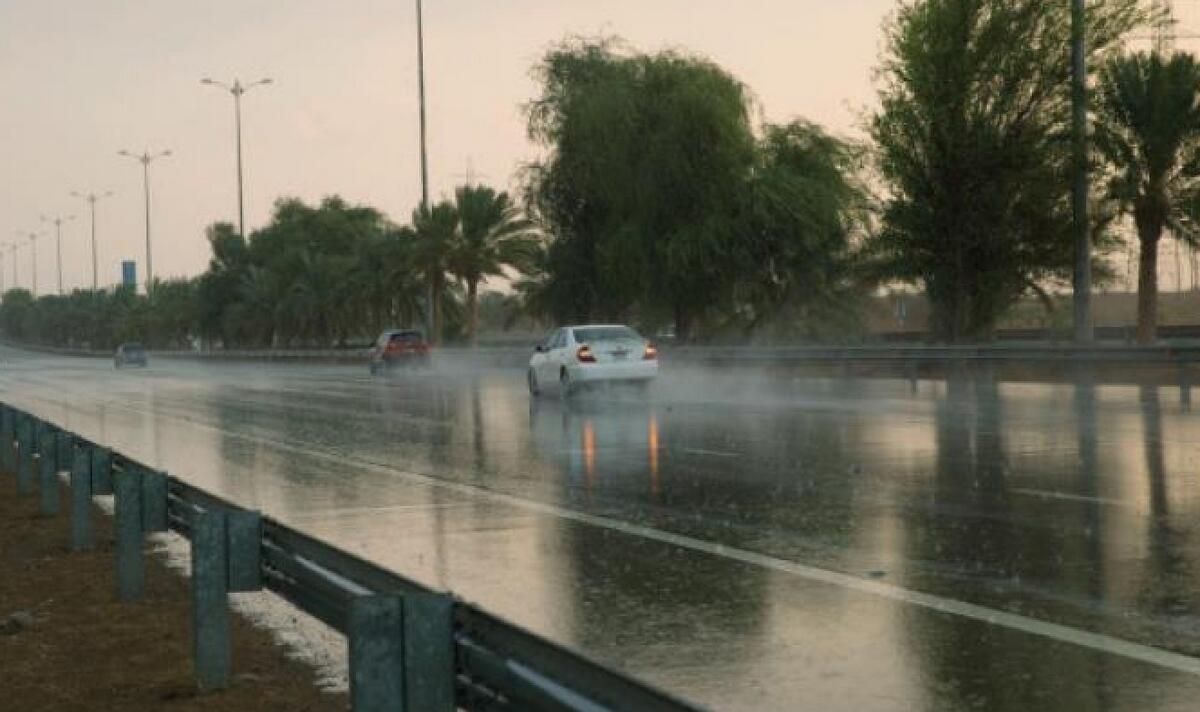 BAE'de Yarın Hava Durumu: Bazı Bölgelerde Yağış Bekleniyor; Geceleri Nem Artacak