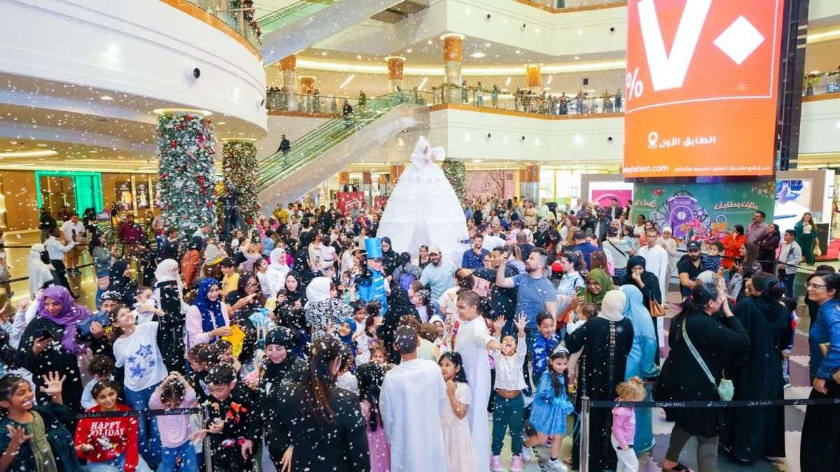 Dalma Mall, 100.000 Dh'lik Ödüllerle 'Tales &amp; Treats' Kış Serisini Tanıttı