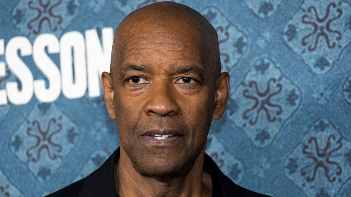 Denzel Washington, New York Kilisesi'nde Vaftiz Edildi