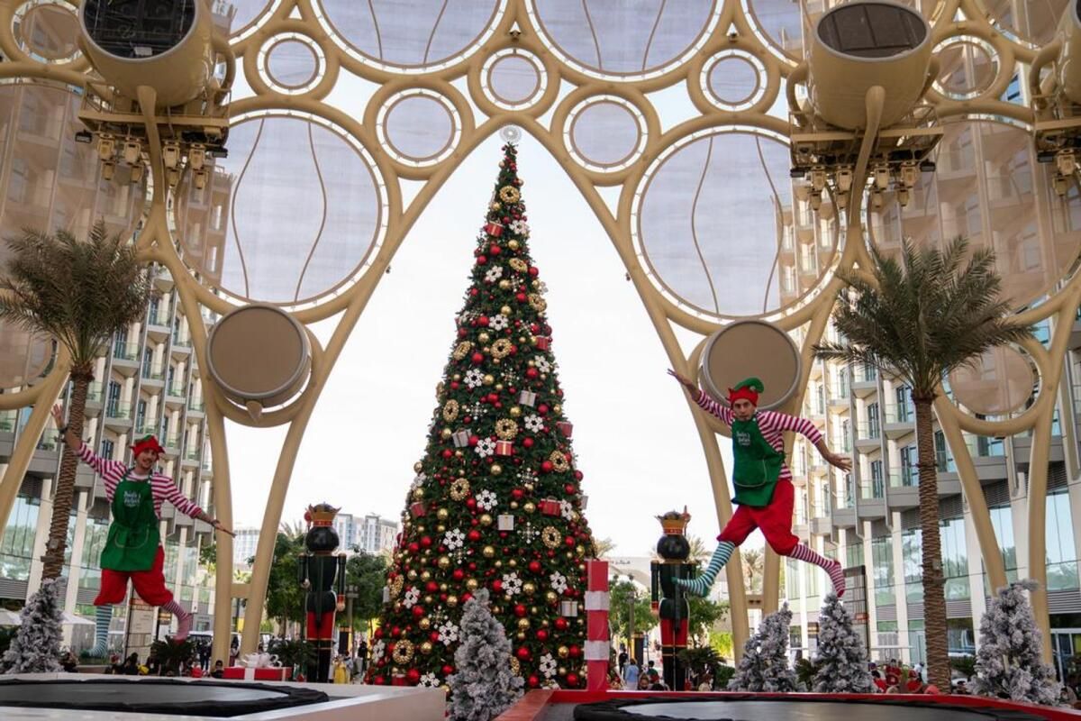 'Mandi ve Arap Tatlıları': Dubaili Gurbetçiler Noel'i Evden Uzakta Nasıl Kutluyor?