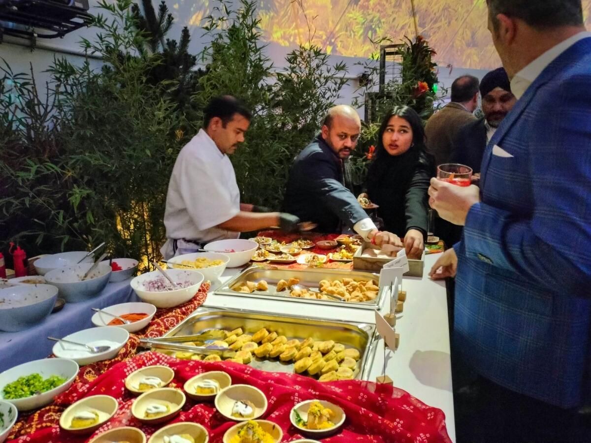 'Chai ve Samosas': ABD Otelleri Geliri Canlandırmak için Hintli Turist Patlamasını Memnuniyetle Karşıladı