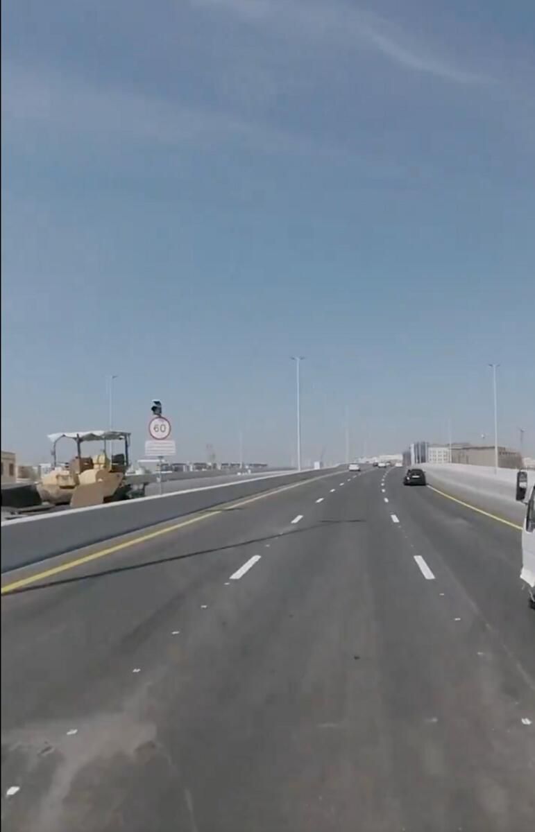 Dubai: Deira'ya Giden Trafik Akışını Kolaylaştıracak Yeni 3 Şeritli Köprü