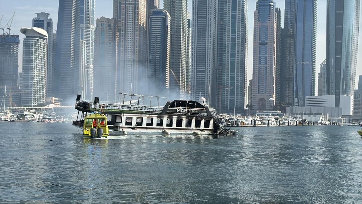 Dubai: Liman Bölgesinde Tekne Alev Aldı; Kayıp Bildirilmedi