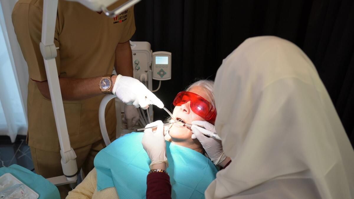Dubai: Şimdi Evinize Bir Diş Hekimi Çağırın; 45 Dakikada Tedavi Olun