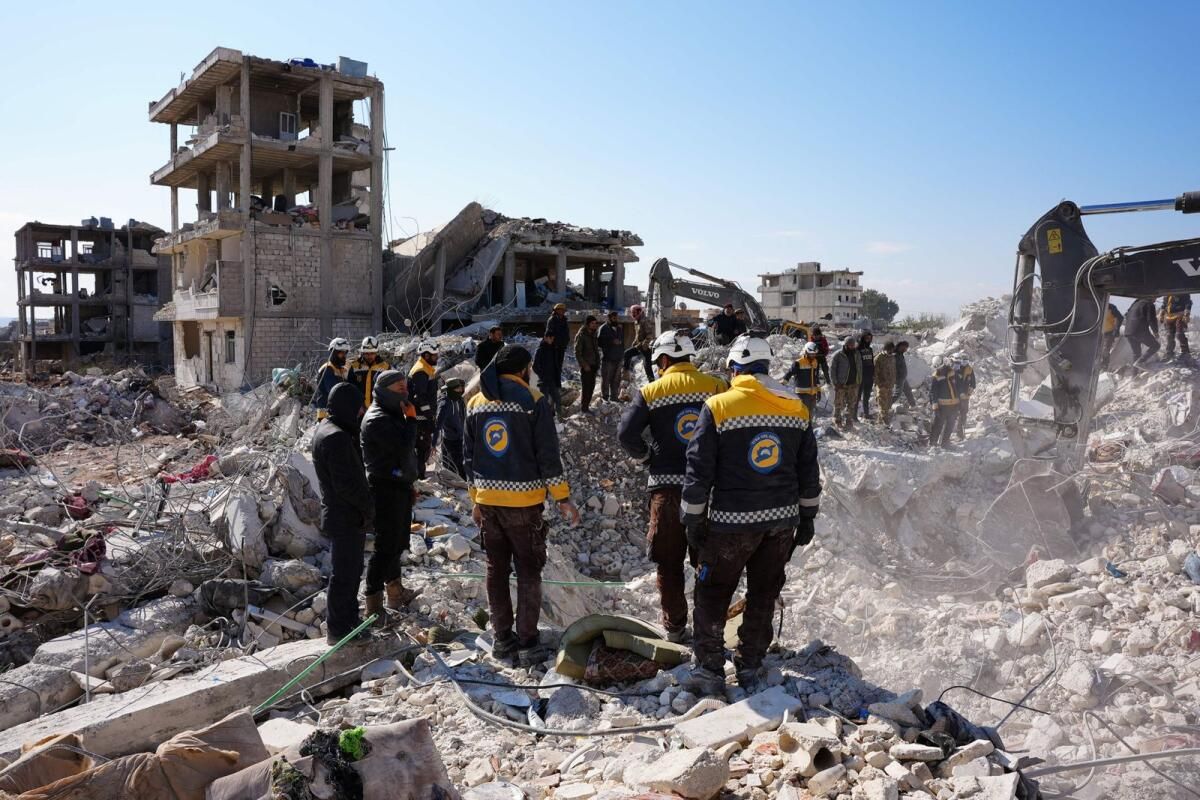 Beşar Esad'ın İsyancıları Ezmeye Yemin Etmesiyle Rus ve Suriye Bombalamalarında 25'ten Fazla Kişi Öldü