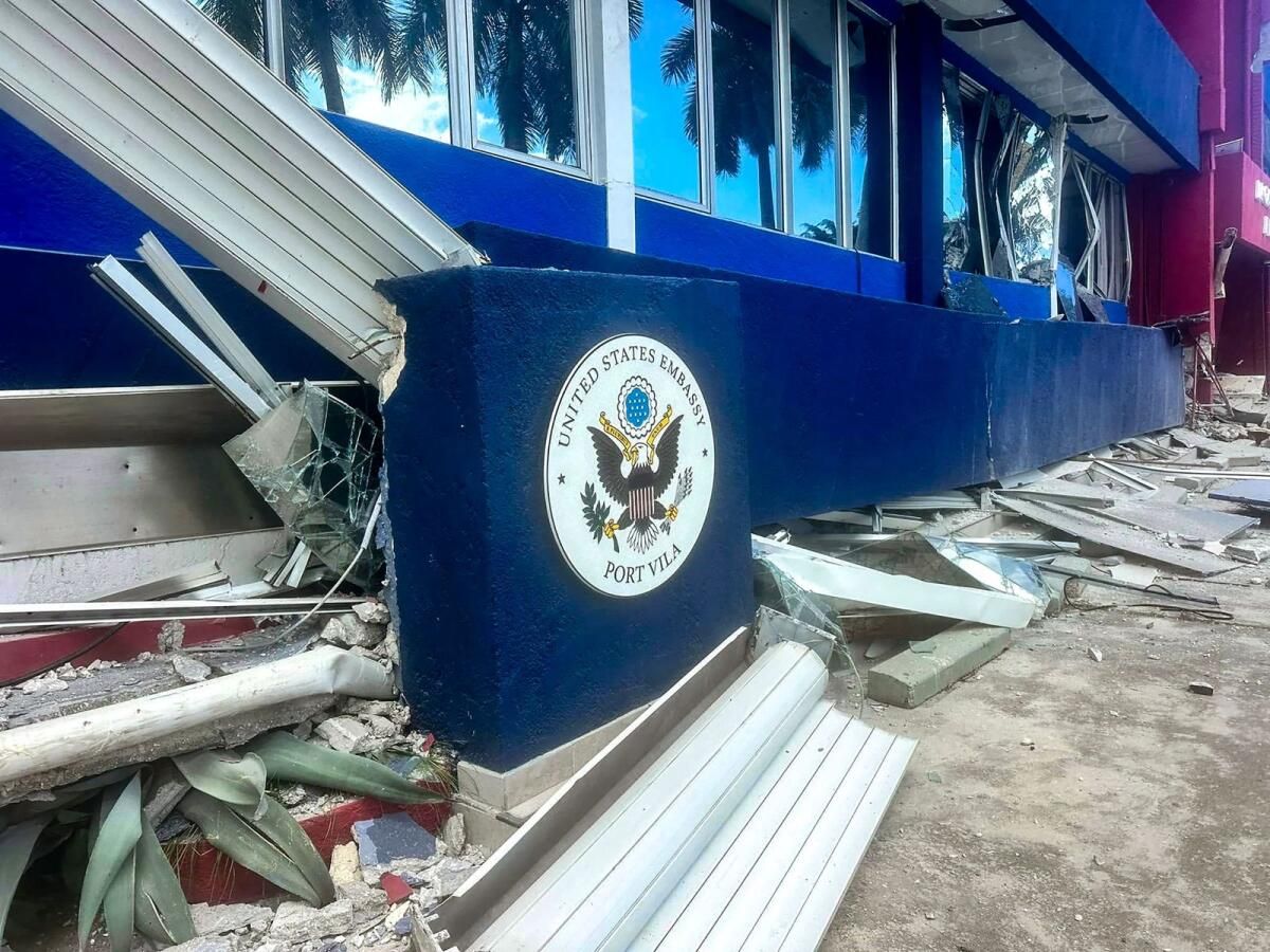 Büyük Depremden Sonra Vanuatu'nun Başkentinde Cesetler Görüldü