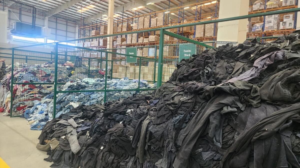 BAE: Dubai Fabrikasında Geri Dönüştürülecek ve Yeniden Markalanacak Sahte, El Konulan Mallar