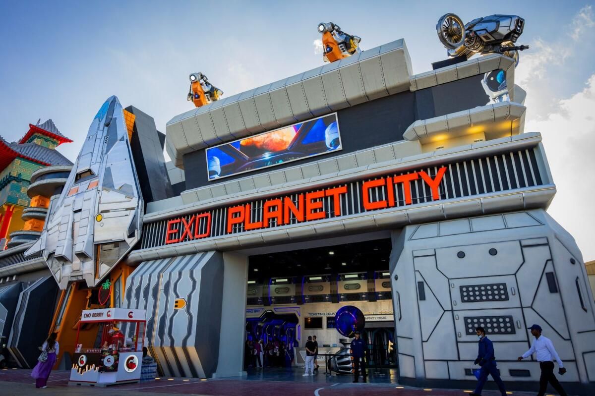Dubai: Global Village, 5D Sinema, Led Sonsuzluk Odası ile Yeni Uzay Temalı Cazibe Merkezini Başlattı