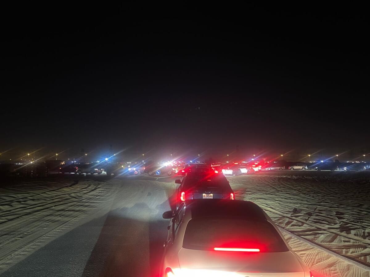 'Kabustu': Dubaili Sürücüler Çöl Gezisinden Sonra Saatlerce Trafik Sıkışıklığına Sıkıştı