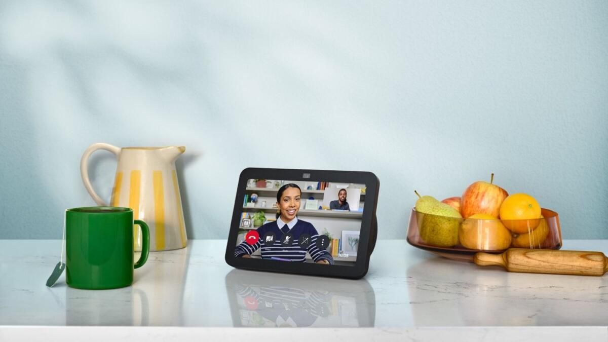 Gadget İncelemesi: Amazon'un Echo Show 8'i Eviniz için Akıllı Bir Derse Sahip