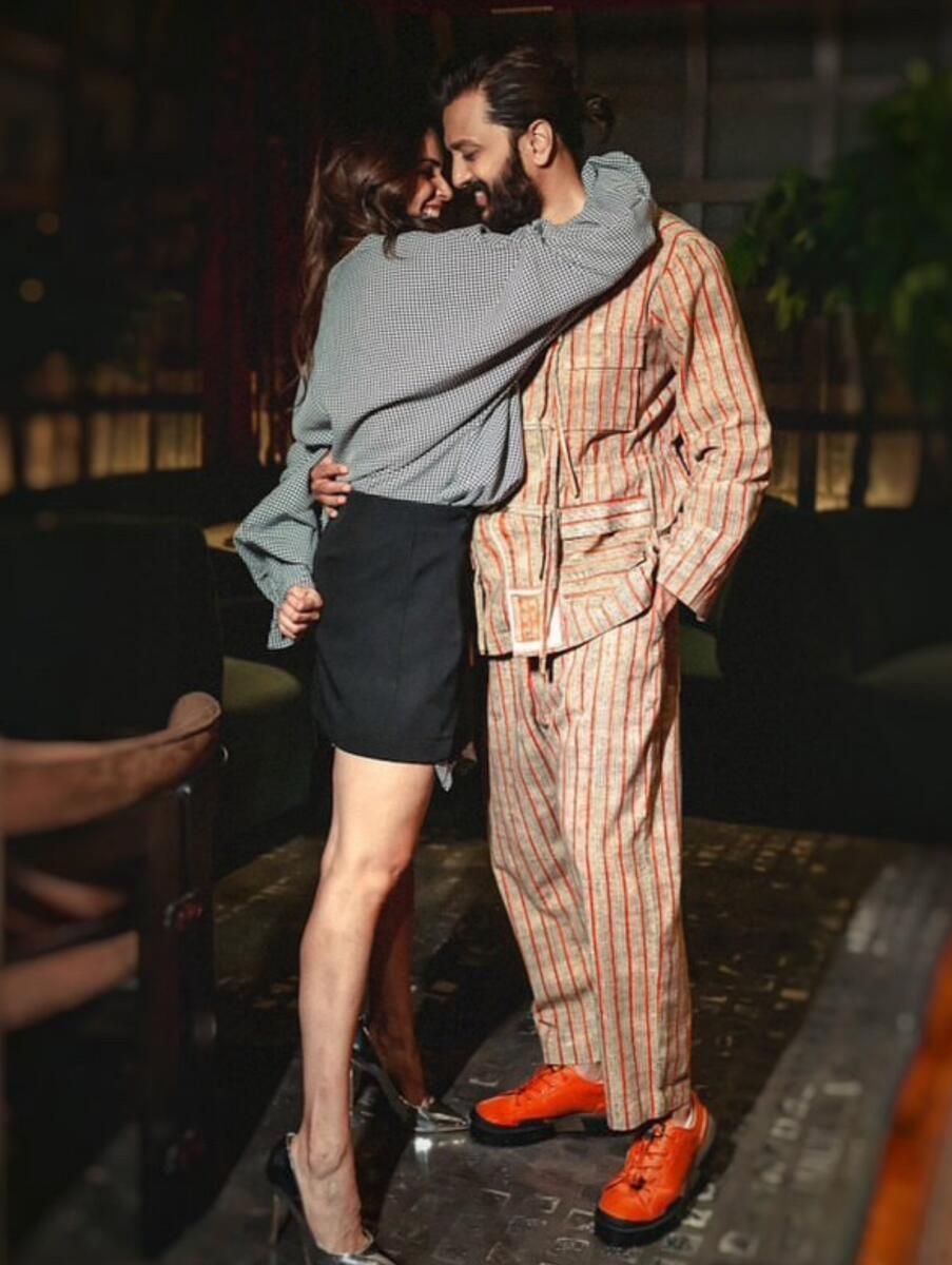 Genelia, Riteish Deshmukh'a en iyi Koca, en iyi oğul diyor...'