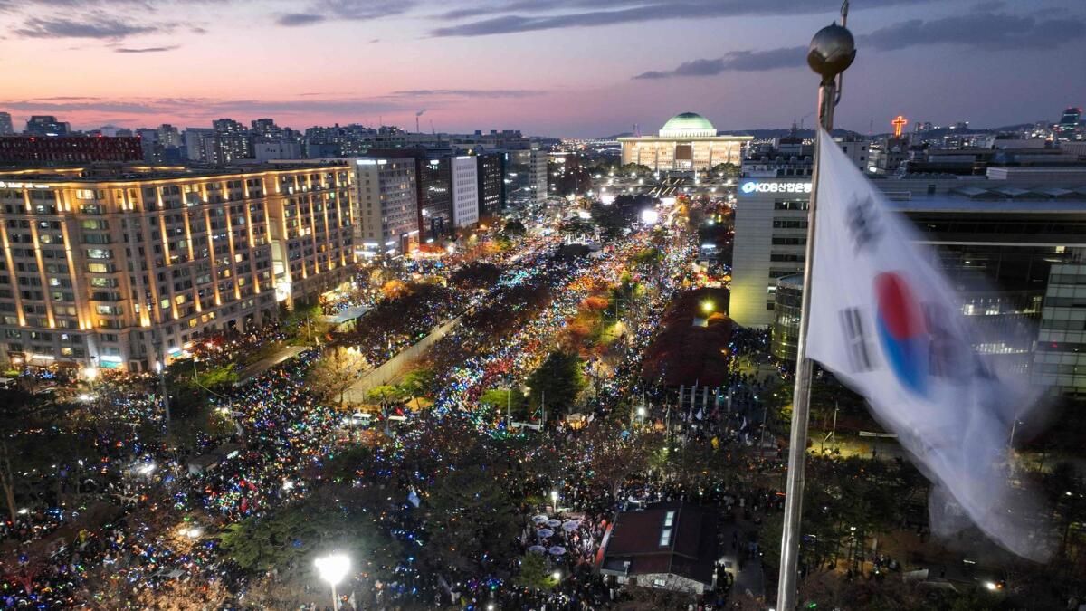 Güney Kore'nin Görevden Alma Protestolarında K-Pop, Şarkılar, Bedava Yemek