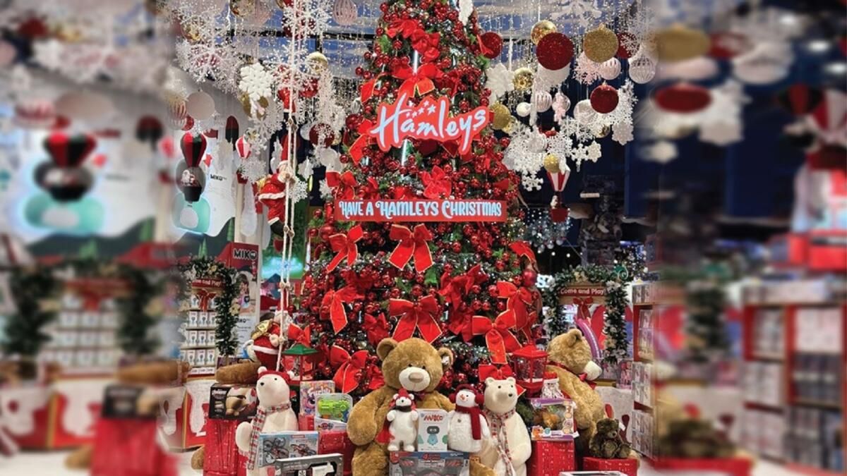 Hamleys, BAE'deki Ailelere Büyülü Bir Festival Deneyimi Sunan Büyüleyici Bir Elf Noel Pazarını Tanıttı