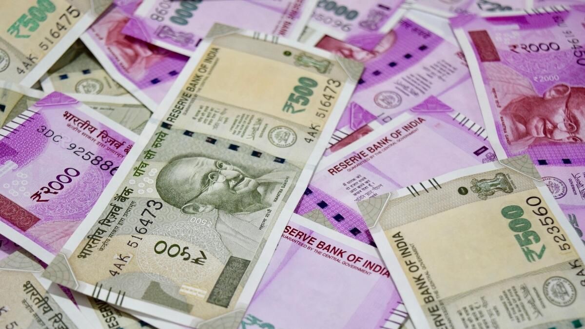 Hindistan Rupisi, Ticaret Açığı Sorunları Nedeniyle BAE Dirhemine Karşı Rekor Seviyeye Ulaştı