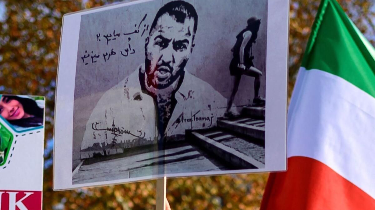 İranlı Rapçi Toomaj Salehi, İdam Cezası İptal Edildikten Sonra Serbest Bırakıldı
