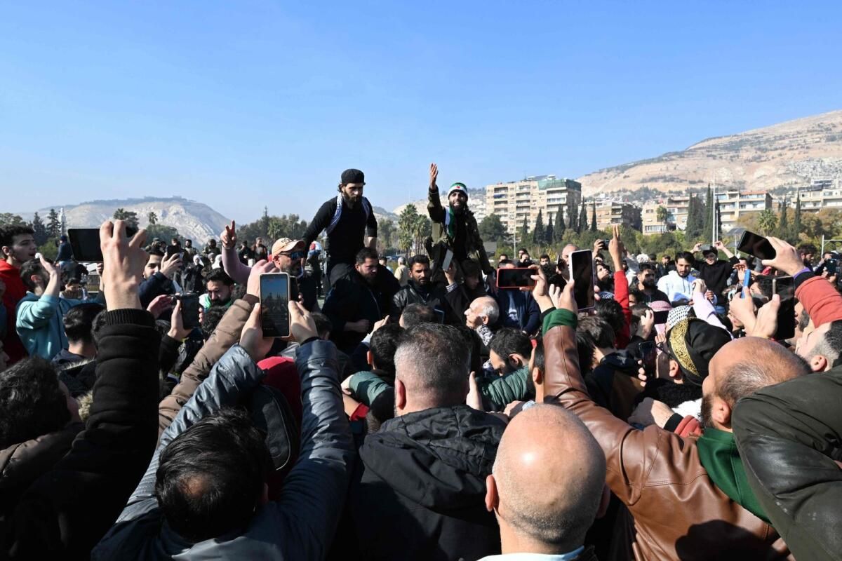 İngiltere, Suriyeli İsyancıların Terör Statüsüne 'Hızlı' Karar Verecek