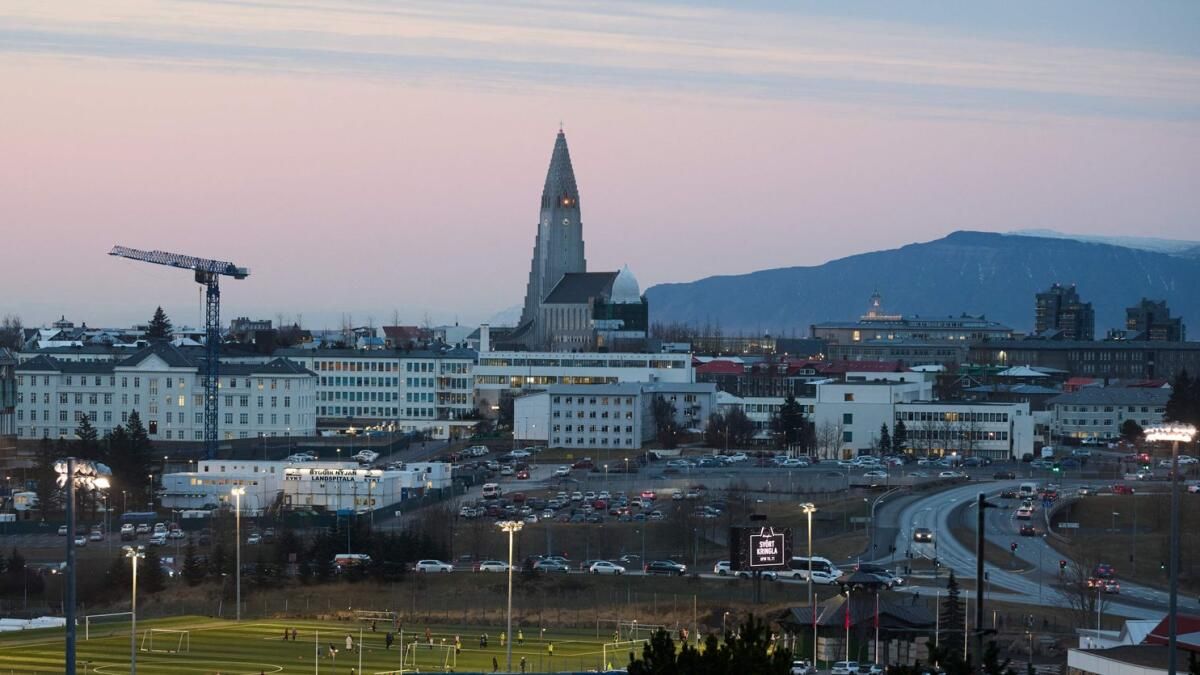 İzlanda Göçmenlerin Dili Öğrenmesini İstiyor