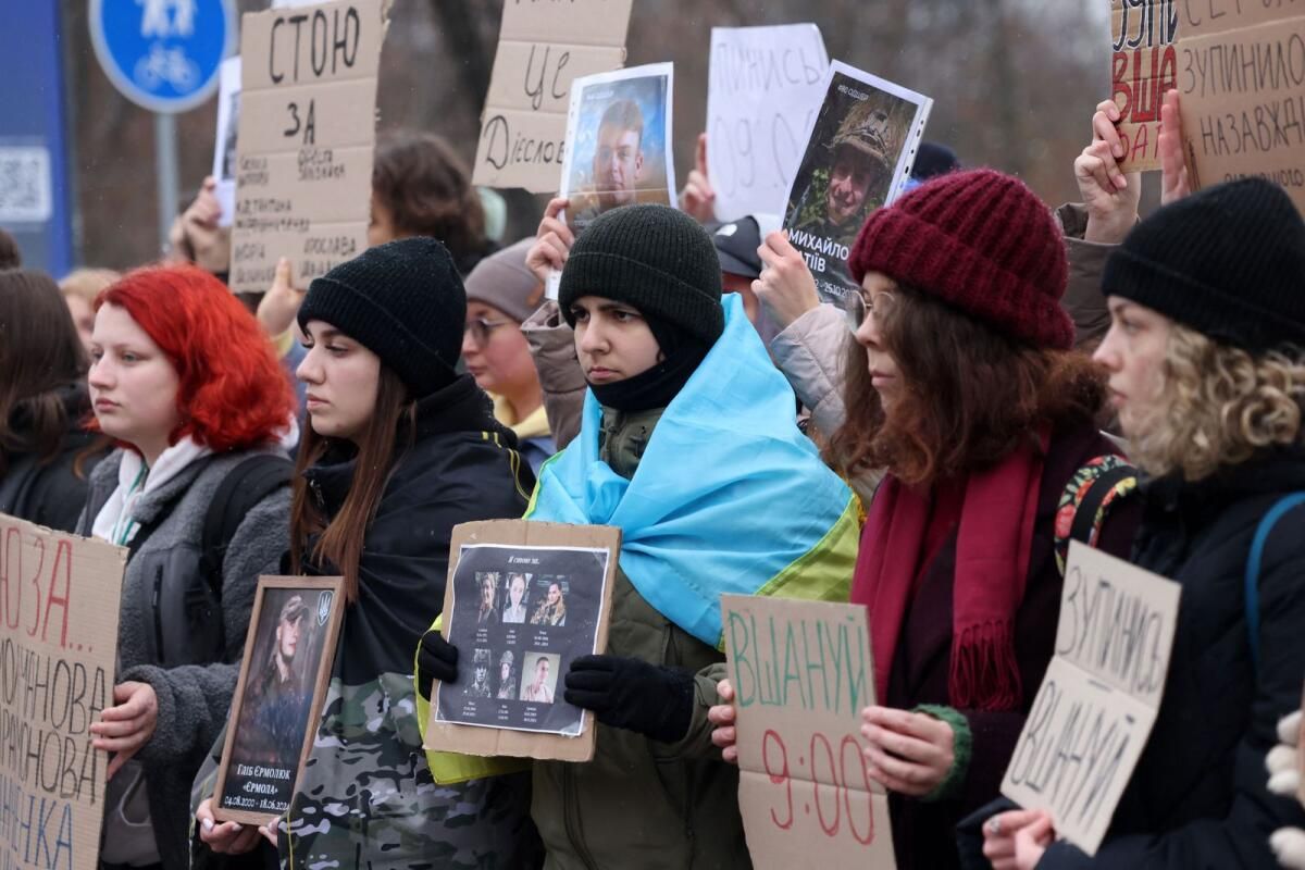 'Yaşam ve Ölümü Dengelemek': Ukraynalı Aktivistler Bir Dakikalık Sessizlik Çağrısı Yaptı