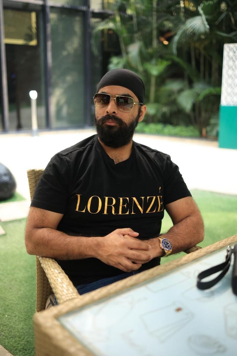 Lorenze: Modayı Yeniden Tanımlamaya Ayarlanmış, Birleşik Arap Emirlikleri'nde Üretilen Ultra Premium Lüks Bir Marka