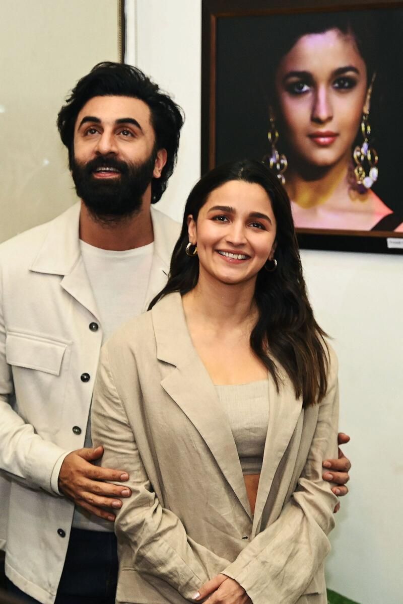 Ranbir Kapoor, Alia Bhatt Tatil için Uçağa Bindi