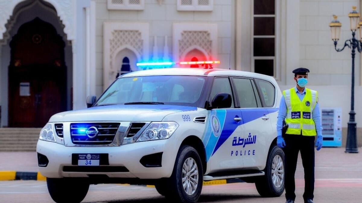 Sharjah: Emirates Yolunda Ağır Araç Arızalandıktan Sonra Polis Sürücüleri Uyardı