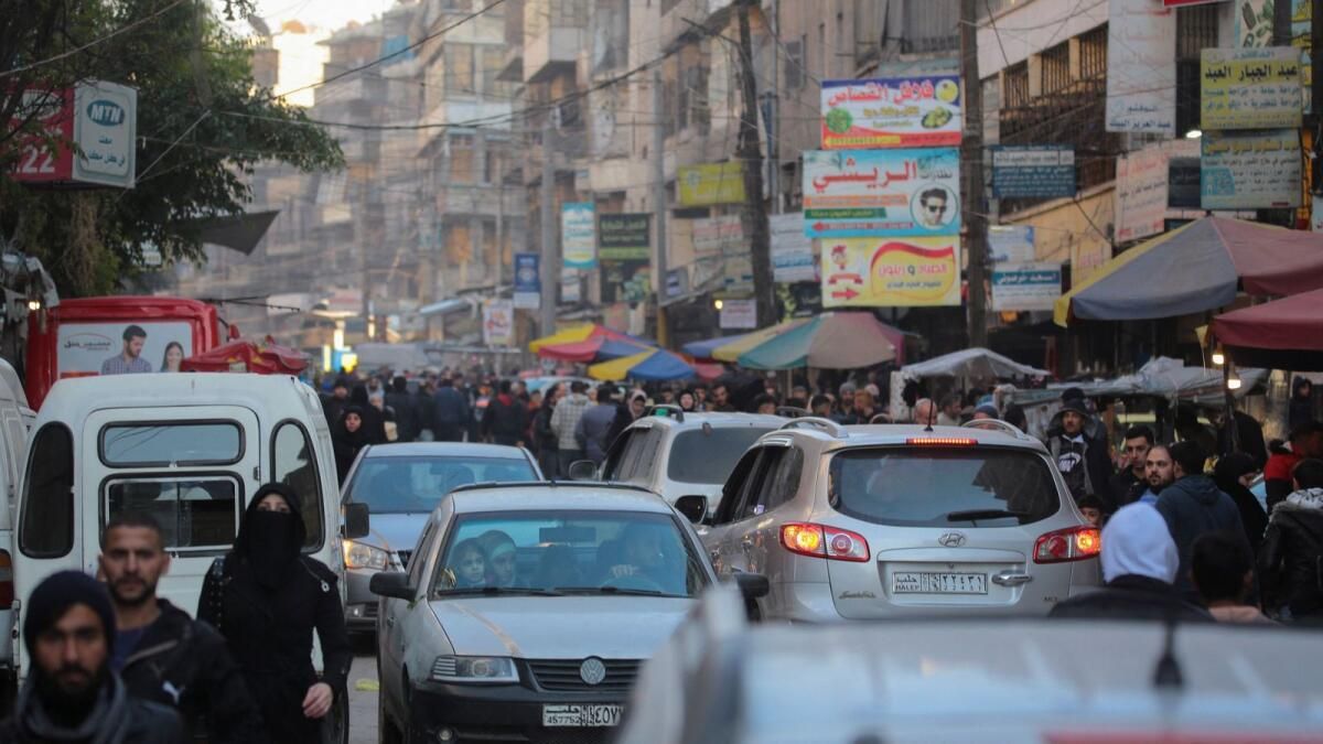 Suriye'nin Zor Durumdaki Esad'ı Halep'in Kaybından Sonra Destek Vermeye Çalışıyor