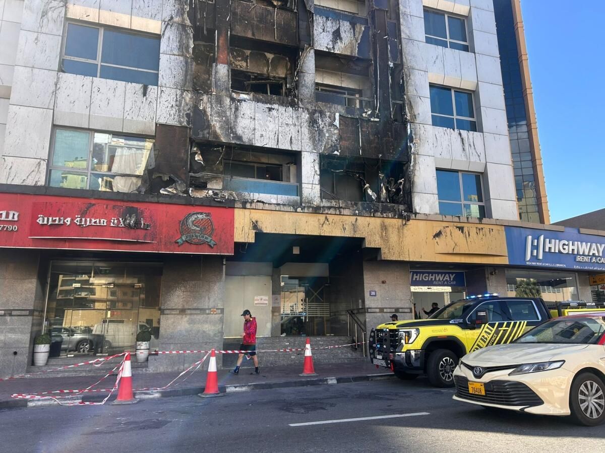 'NYE Barınak Aramak için Harcadı': Kiracılara Göre, Yangına Maruz Kalan Dubai Binası Kapalı Kalıyor