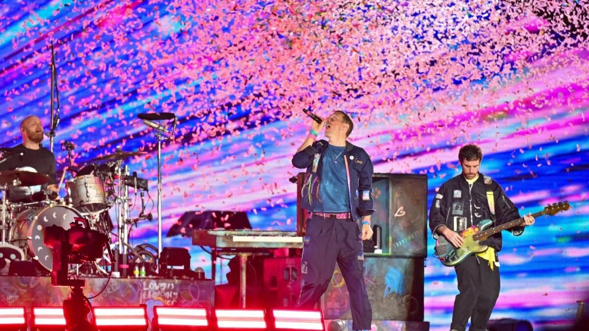 Birleşik Arap Emirlikleri: Coldplay Konserine mi Gidiyorsunuz? 1. Gün Katılımcılar Uzun Kuyrukları Aşmak, Takılmaları Önlemek için ipuçlarını Paylaşıyor