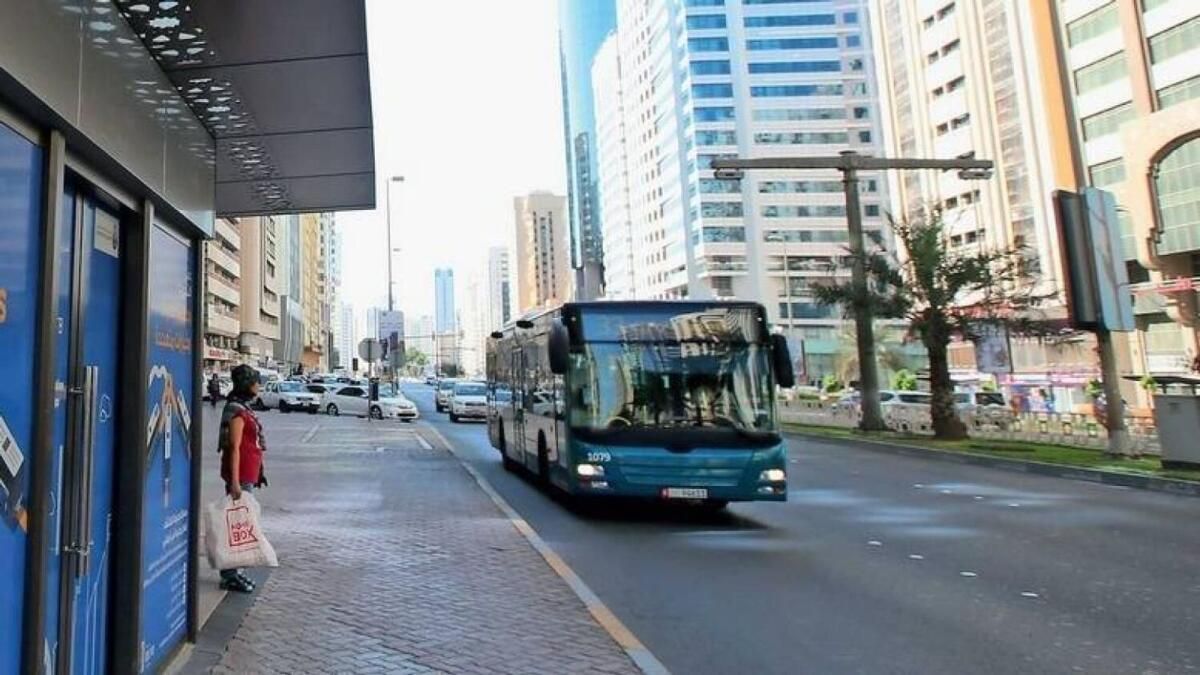 BAE: Al Ain'de 100 Yeni Otobüs Durağı Geliyor