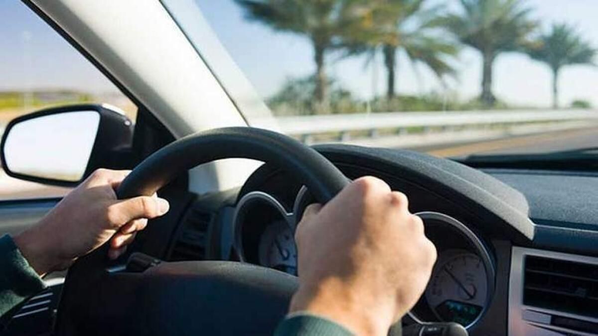 BAE Ehliyeti: Ras Al Khaimah'ta Yeni Sürücüleri Test Edecek Akıllı Araçlar
