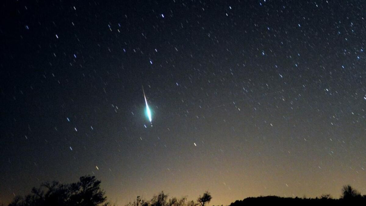 BAE: 2025 Büyük Meteor Yağmuru, Çarpıcı Gezegen Geçit Töreni ile Başlıyor
