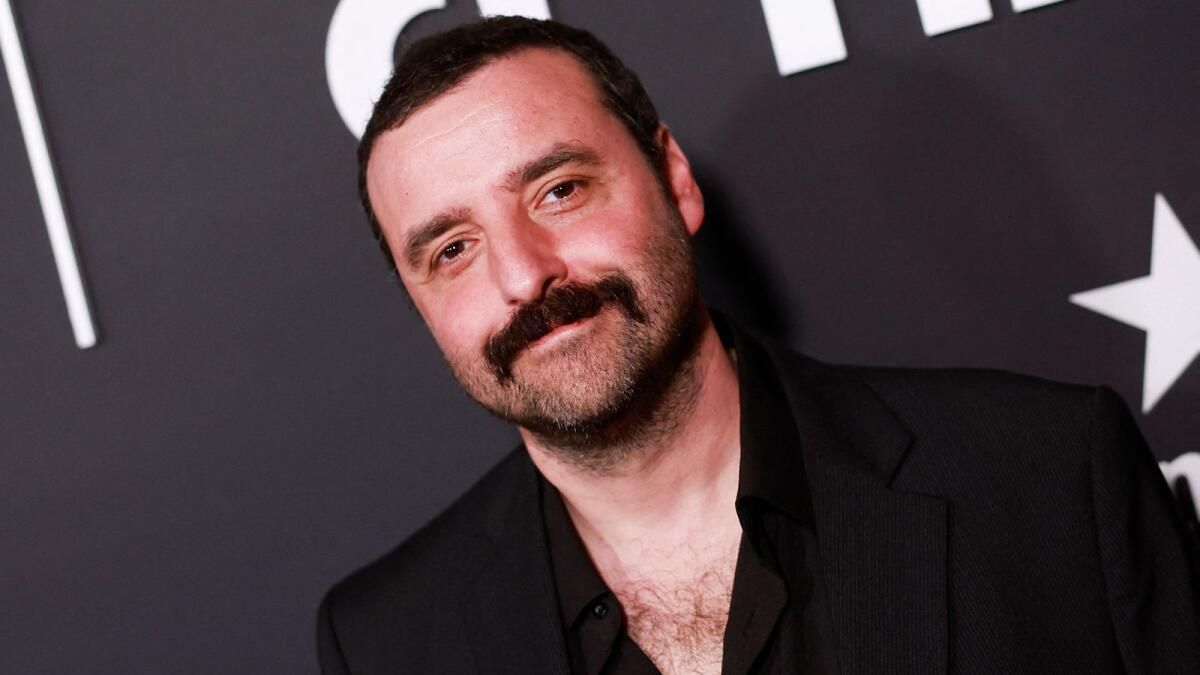 David Krumholtz, Emily Beecham 'Supergirl: Yarının Kadını' na Katıldı