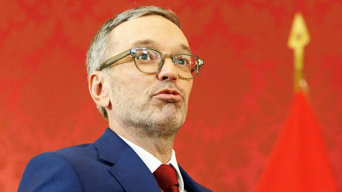 Avusturya Cumhurbaşkanı, Hükümeti Kurmakla Aşırı Sağ Lideri Görevlendirdi