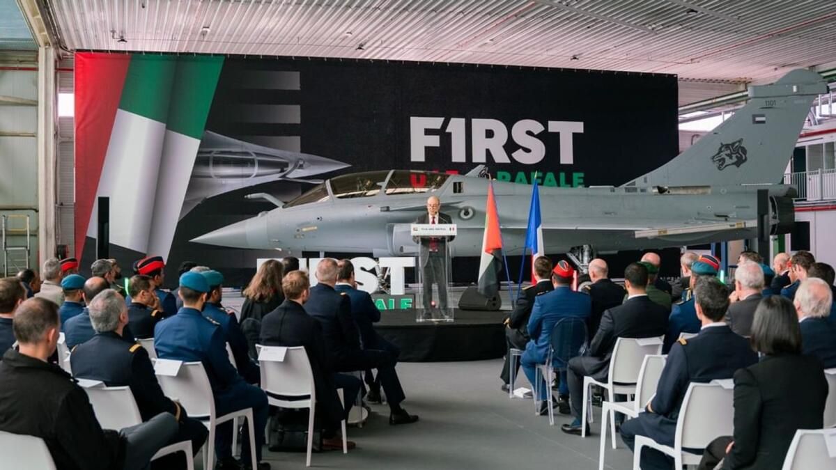 BAE, 63,5 Milyar Dh'lik 'Tarihi Anlaşmada' Fransız Rafale Savaş Uçaklarının İlk Partisini Aldı