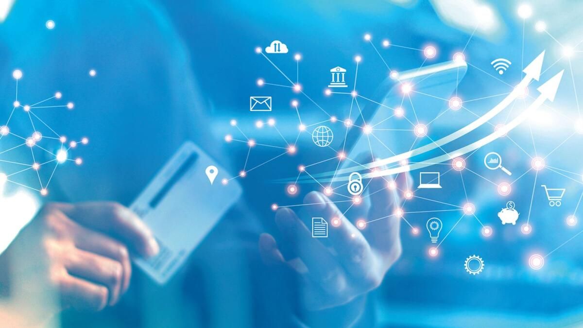 BAE: Fintech Girişimleri Yatırımları Kadınlara Nasıl Erişilebilir Kılıyor, Finansal Okuryazarlık İnşa Ediyor