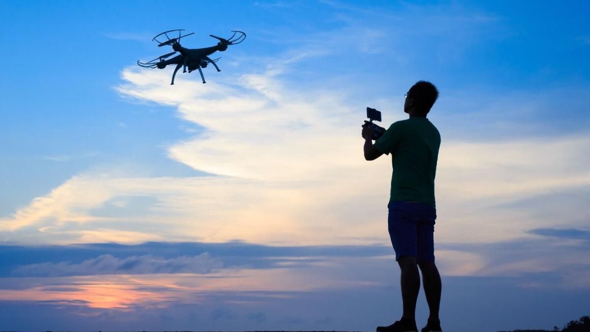 BAE Otoritesi Yeni Drone Kurallarını Açıkladı: 6 Ocak'tan Önce Verilen İzinler Artık Geçersiz