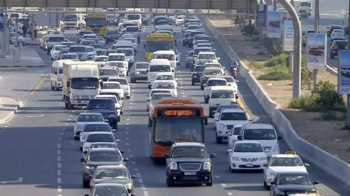 BAE: Sharjah'ta El Konulan Araçlar için 30.000 Dh'ye Kadar Tahliye Ücreti