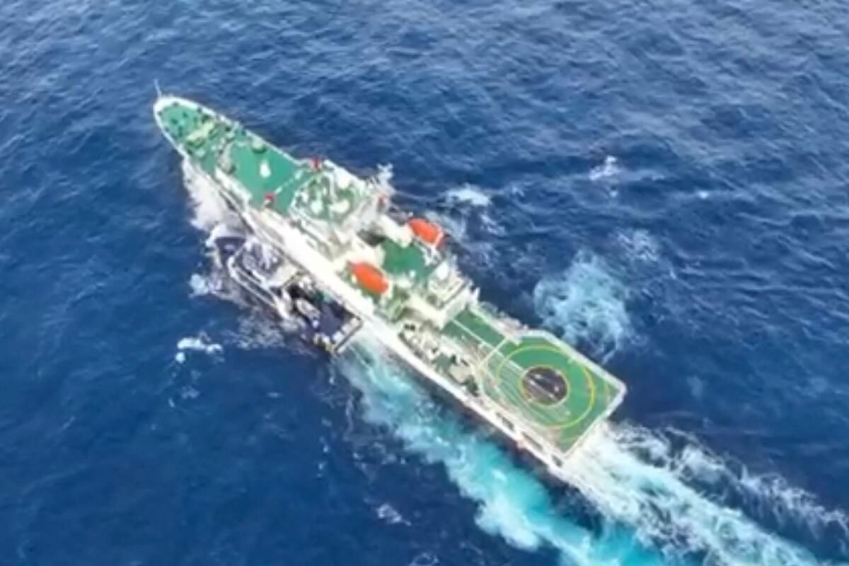 Filipinler, Çin'in 'Canavar Gemisini' İzlemek için Deniz ve Hava Varlıklarını Konuşlandırdı