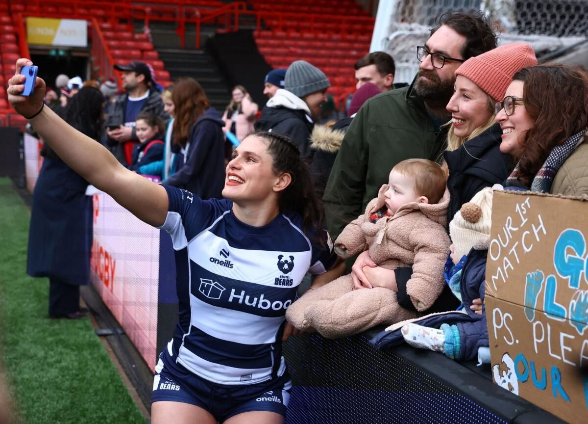 Rugby 'Süperstarı' Maher, Kadın Oyununu Tanıtma Görevinde