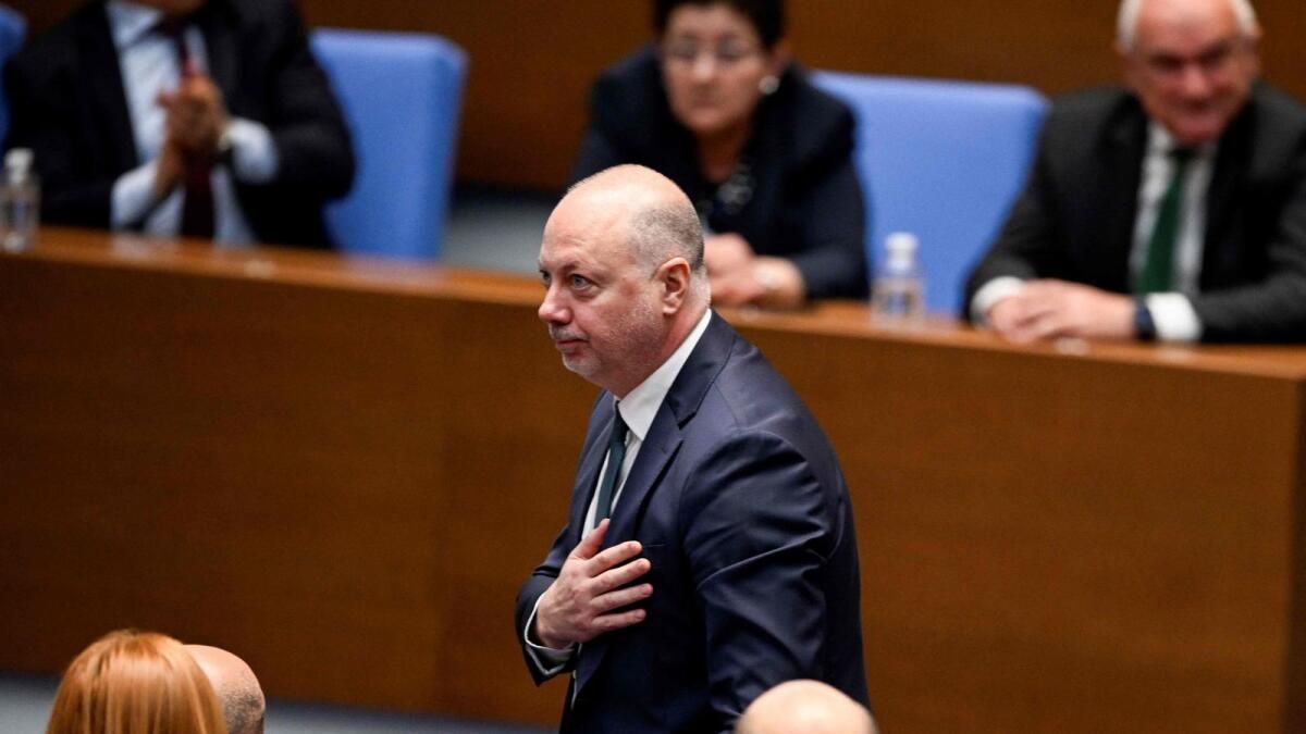 Bulgaristan Parlamentosu Muhafazakar Liderliğindeki Hükümetin Çıkmazı Kırmasını Onayladı