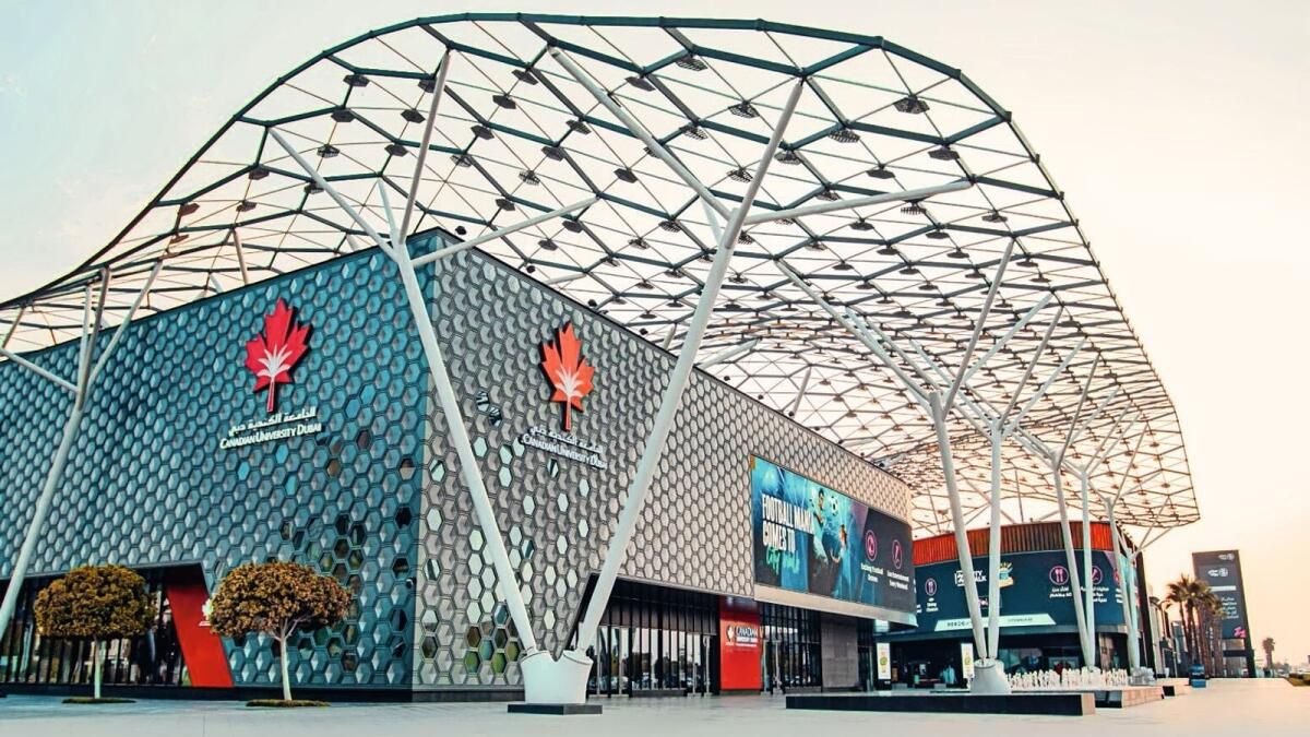 Canadian University Dubai'den Yüksek Lisans Derecesi ile Kariyerinizi Geleceğe Taşıyın