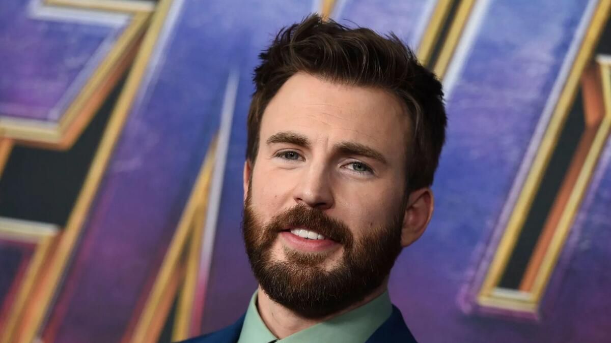 Chris Evans, Marvel Sinematik Evrenine Dönmeyi Reddetti, 'Mutlu Bir şekilde Emekli Olduğunu' Söyledi