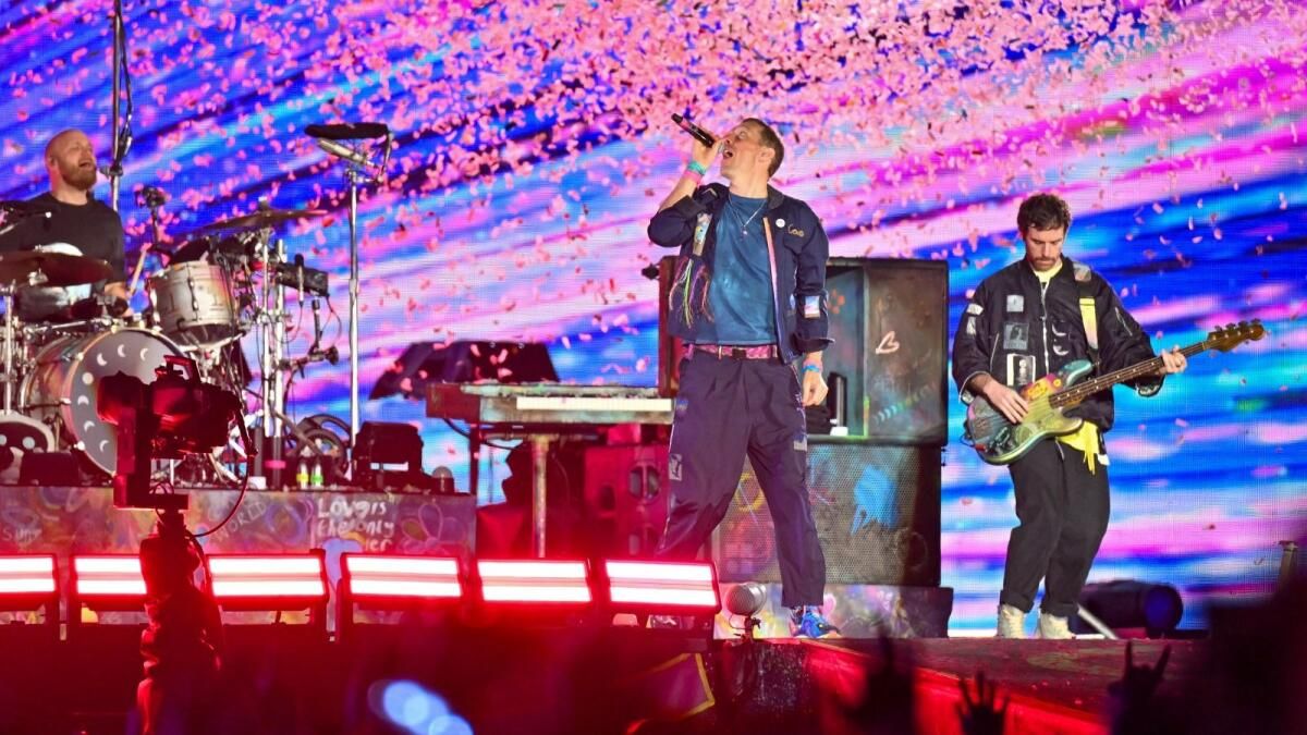 Teklifler, Chris Martin'in Babasından Sürpriz Kamera Hücresi: Coldplay Abu Dhabi Şovlarından 10 Viral An