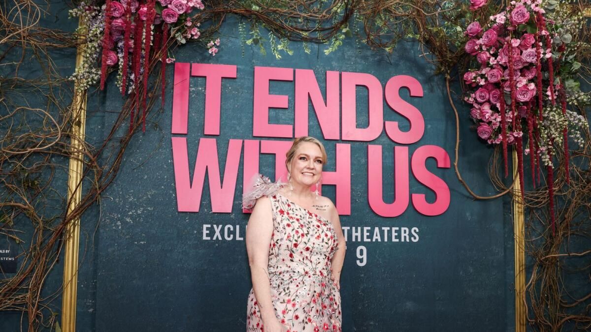 Colleen Hoover, Baldoni'nin Yasal Savaşı Lively'nin Ardından İnstagram Özelliğini Devre Dışı Bıraktı