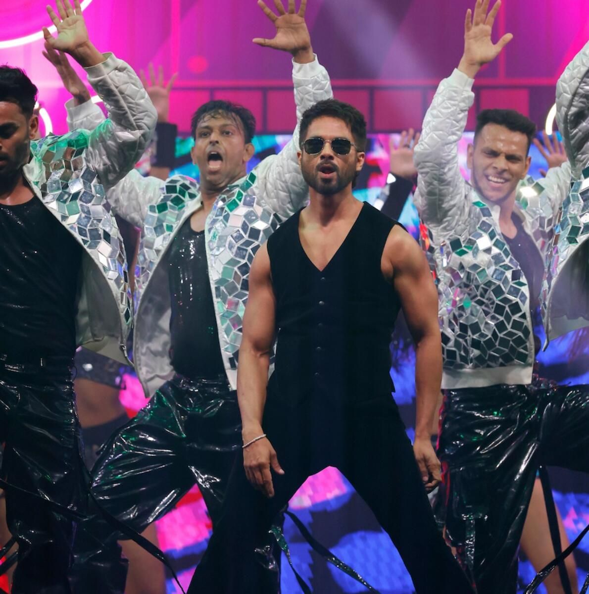 Dubai: Ilt20, Bollywood Yıldızlarının Açılış Törenine Manşet Olarak Havai Fişeklerle Başladı