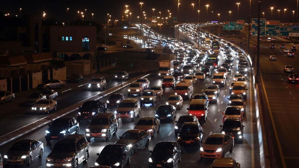 Dubai Polisi E311'deki Kazaya Karşı Uyardı; Trafik Gecikmeleri Bekleniyor